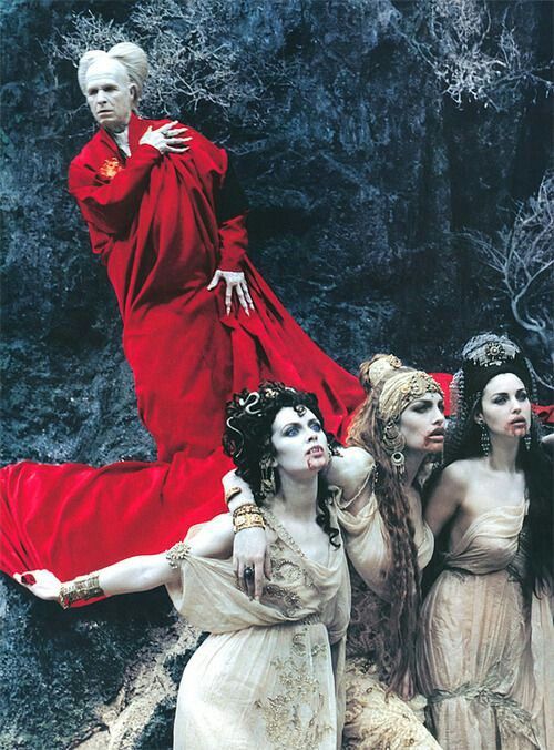 Film Tv sabato 31 ottobre 2020. Dracula di Bram Stoker