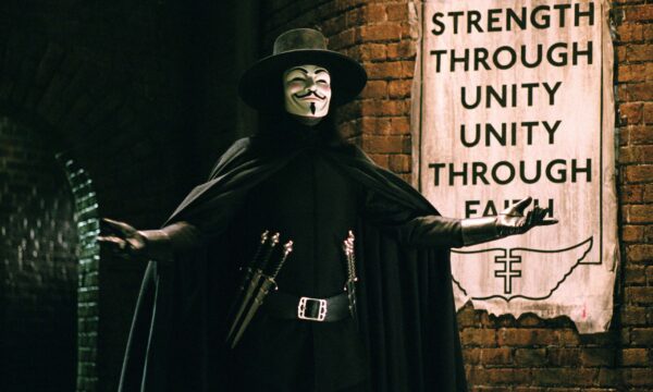 Film Tv 20 novembre. V per Vendetta, dai creatori di Matrix