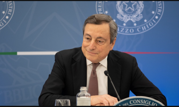 Conferenza stampa Draghi, la Rai non c’è. Anzaldi: “Canone vada a La7”