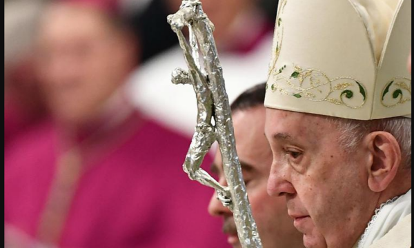Il Papa a un giornale spagnolo: “Già firmato le mie dimissioni”. Rai di nuovo snobbata