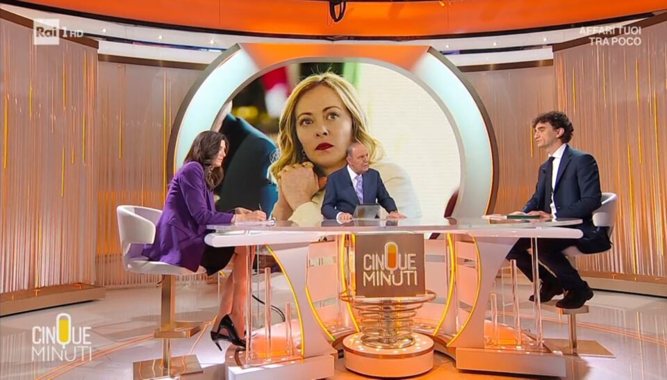 Chiara Appendino e Galeazzo Bignami a confronto sulle spese militari nei Cinque minuti di Bruno Vespa Chiara Appendino e Galeazzo Bignami a confronto sulle spese militari nei Cinque minuti di Bruno Vespa